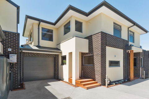 Rosewater Townhouses Dromana - Sunshine Coast Tourism 15