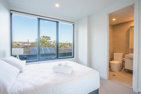 Poplar Apartments - Holiday Sunshine Coast 9