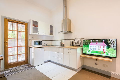 Avalon House - Holiday Sunshine Coast 31