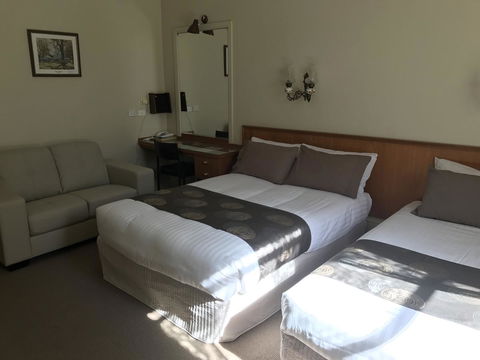 Campbell St Lodge - Sunshine Coast Tourism 12