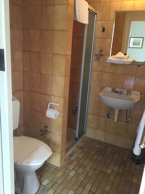 Campbell St Lodge - Sunshine Coast Tourism 18