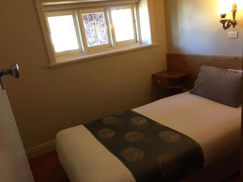 Campbell St Lodge - Sunshine Coast Tourism 8