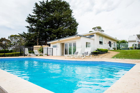 The Cottage - Holiday Sunshine Coast 8