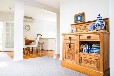 The Cottage - Holiday Sunshine Coast 14