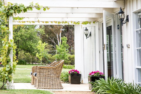 The Cottage - Holiday Sunshine Coast 10