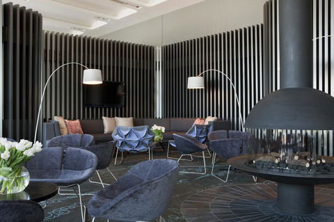 Crown Metropol Melbourne - Sunshine Coast Tourism 9