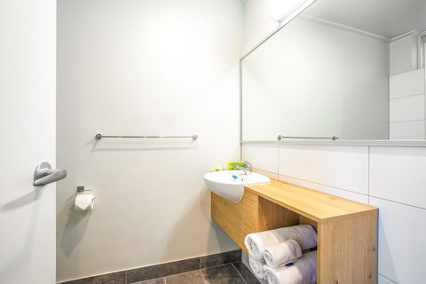 Nightcap At Keysborough Hotel - Holiday Sunshine Coast 3