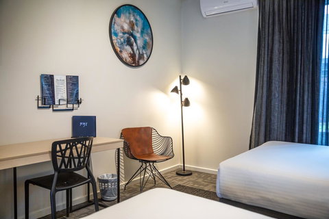 Nightcap At Keysborough Hotel - Holiday Sunshine Coast 17