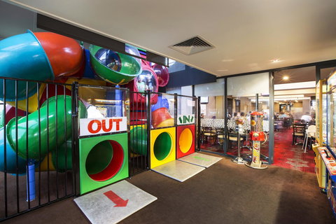 Nightcap At Keysborough Hotel - Holiday Sunshine Coast 5