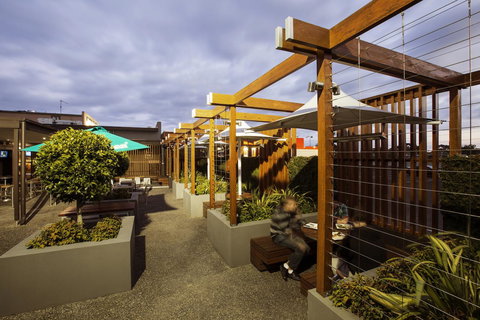 Nightcap At Keysborough Hotel - Holiday Sunshine Coast 6