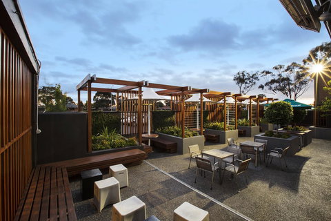 Nightcap At Keysborough Hotel - Holiday Sunshine Coast 28