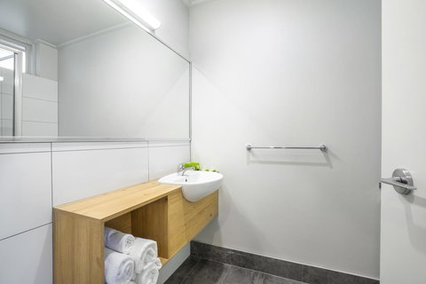 Nightcap At Keysborough Hotel - Holiday Sunshine Coast 11