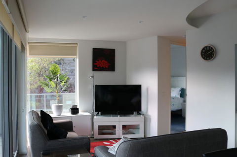 130 At The Waves - Sunshine Coast Tourism 3