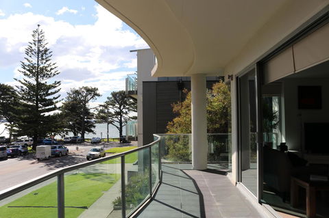 130 At The Waves - Sunshine Coast Tourism 21