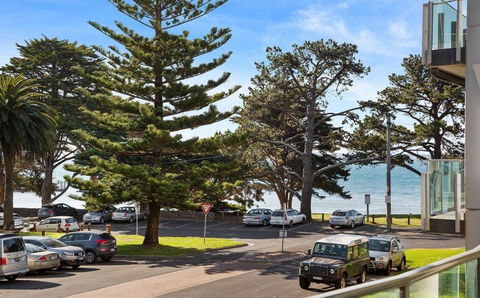 130 At The Waves - Sunshine Coast Tourism 1