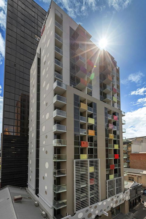 Brady Hotels Central Melbourne - Sunshine Coast Tourism 43