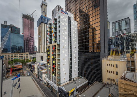 Brady Hotels Central Melbourne - Sunshine Coast Tourism 29