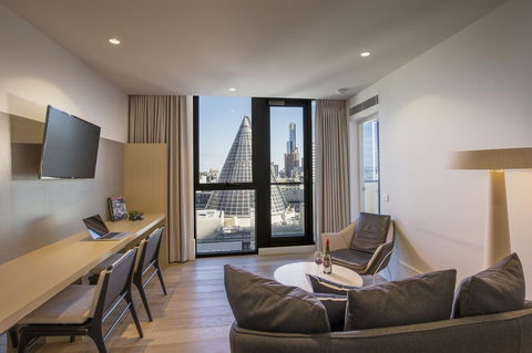 Brady Hotels Central Melbourne - Sunshine Coast Tourism 27