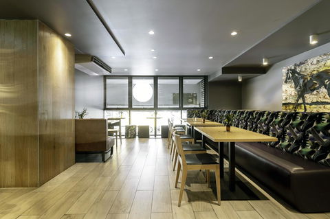 Brady Hotels Central Melbourne - Sunshine Coast Tourism 14