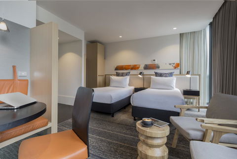 Brady Hotels Central Melbourne - Sunshine Coast Tourism 4