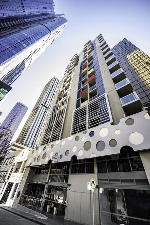 Brady Hotels Central Melbourne - Sunshine Coast Tourism 21