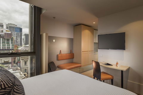 Brady Hotels Central Melbourne - Sunshine Coast Tourism 5