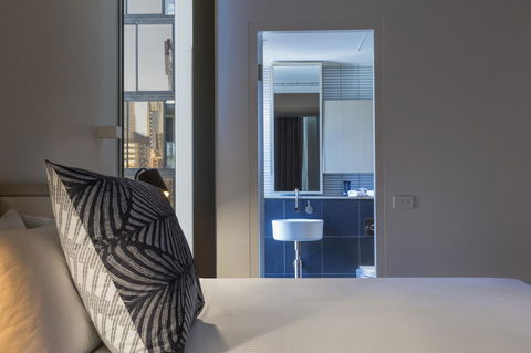 Brady Hotels Central Melbourne - Sunshine Coast Tourism 41