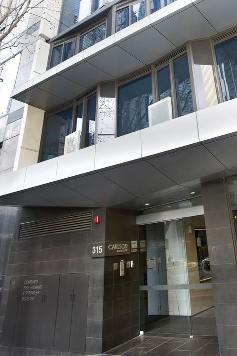 Mono Apartments On La Trobe Street - Sunshine Coast Tourism 13