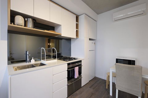 Mono Apartments On La Trobe Street - Sunshine Coast Tourism 18