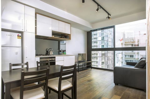 Mono Apartments On La Trobe Street - Sunshine Coast Tourism 6