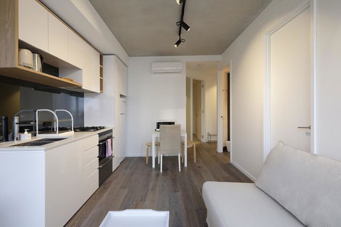 Mono Apartments On La Trobe Street - Sunshine Coast Tourism 19