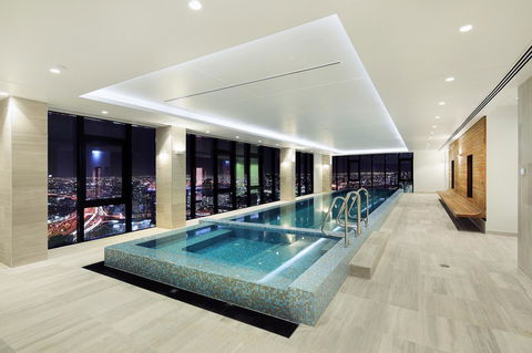 Experience Platinum Hotel Apartments - Sunshine Coast Tourism 26