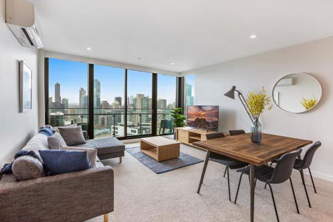 Experience Platinum Hotel Apartments - Sunshine Coast Tourism 0