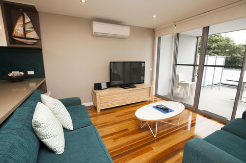 7 Falls Apartments - Sunshine Coast Tourism 5