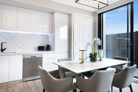 Manhattan Apartments - Caulfield North - Holiday Sunshine Coast 18