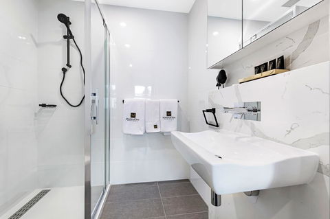 Manhattan Apartments - Caulfield North - Holiday Sunshine Coast 13