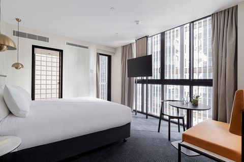 Brady Hotels Jones Lane - Sunshine Coast Tourism 9