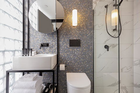 Brady Hotels Jones Lane - Sunshine Coast Tourism 7