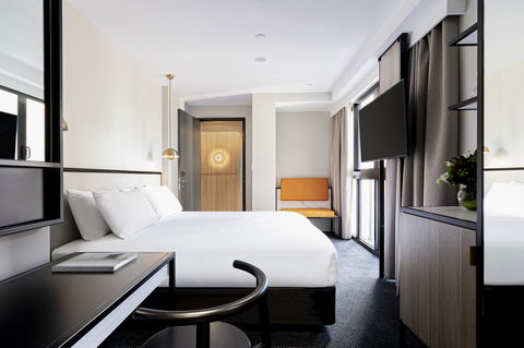 Brady Hotels Jones Lane - Sunshine Coast Tourism 4