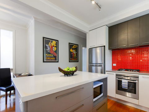 Boutique Stays Sandyside- Sandringham Villa Units - Sunshine Coast Tourism 0