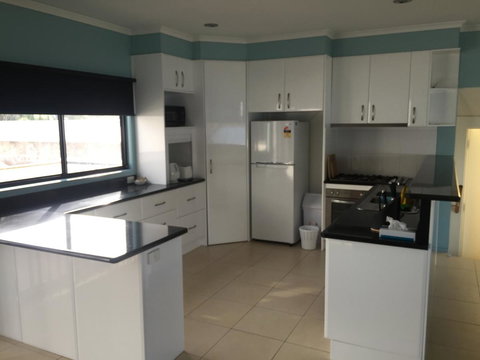 Heyfield Motel And Apartments - Sunshine Coast Tourism 43