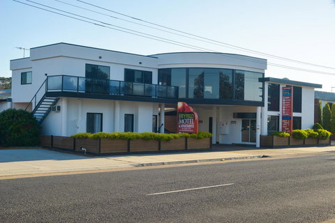 Heyfield Motel And Apartments - Sunshine Coast Tourism 0