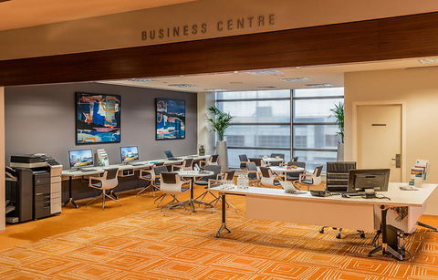 PARKROYAL Melbourne Airport - Sunshine Coast Tourism 5