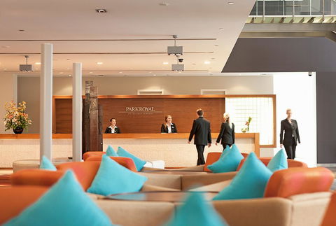 PARKROYAL Melbourne Airport - Sunshine Coast Tourism 8