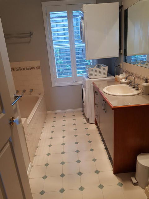 Oxford Rise Apartment - Sunshine Coast Tourism 10