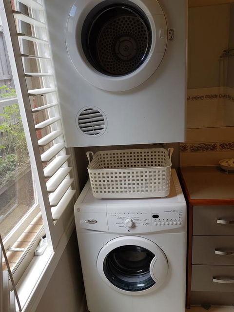 Oxford Rise Apartment - Sunshine Coast Tourism 13