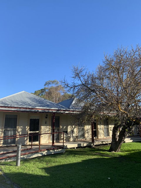 Dunkeld Studio Accommodation - Sunshine Coast Tourism 0