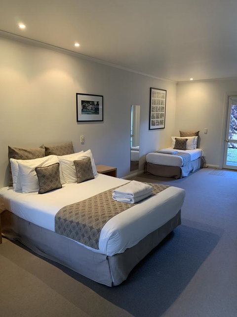 Dunkeld Studio Accommodation - Sunshine Coast Tourism 8