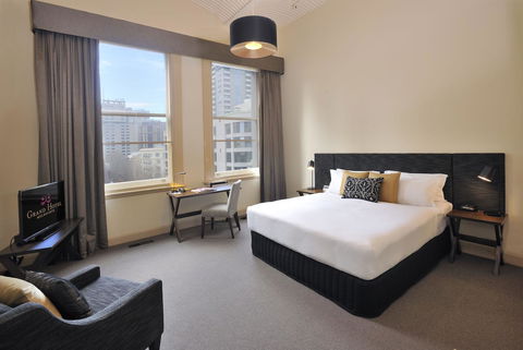 Grand Hotel Melbourne - Sunshine Coast Tourism 24