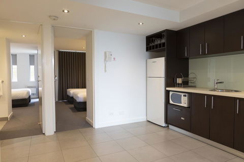 The Dolphin Apartments - Sunshine Coast Tourism 2